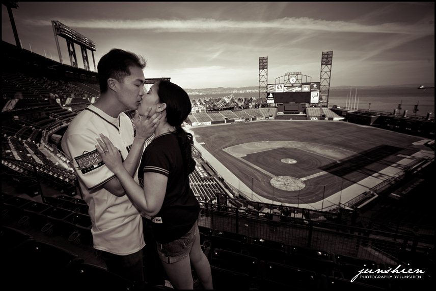 san francisco engagement session photography san francisco engagement session photographer oakland engagement session photography oakland engagement session photographer at&t park engagement 