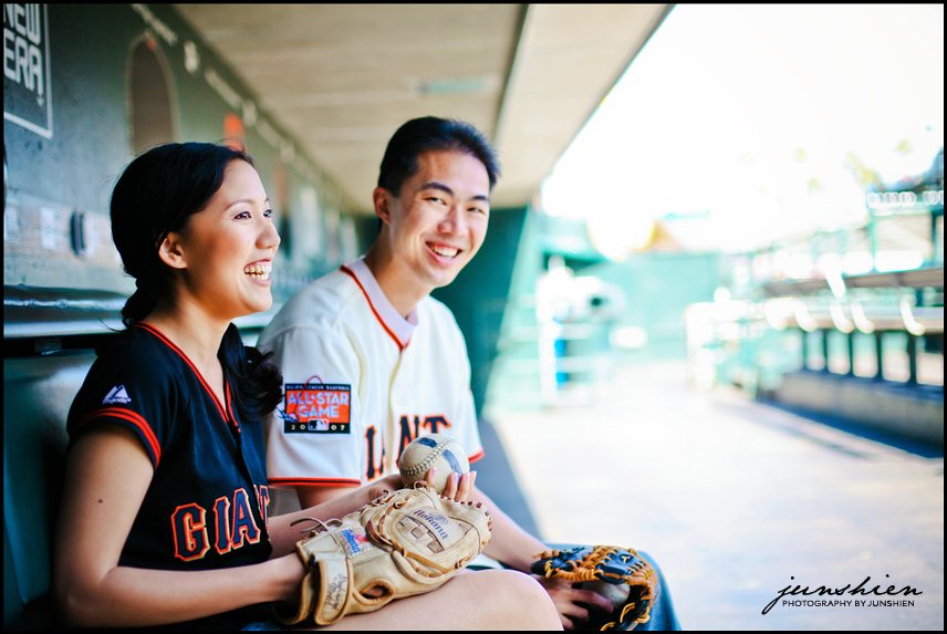 san francisco engagement session photography san francisco engagement session photographer oakland engagement session photography oakland engagement session photographer at&t park engagement 