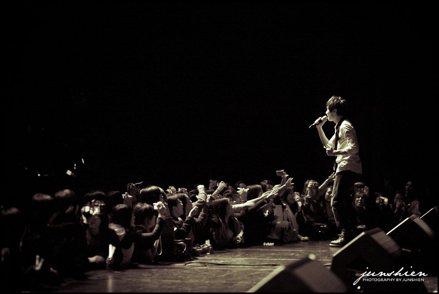 JJ Lin San Francisco concert photo san francisco concert photography san francisco concert photographer jj lin concert evonne hsu concert apahm concert