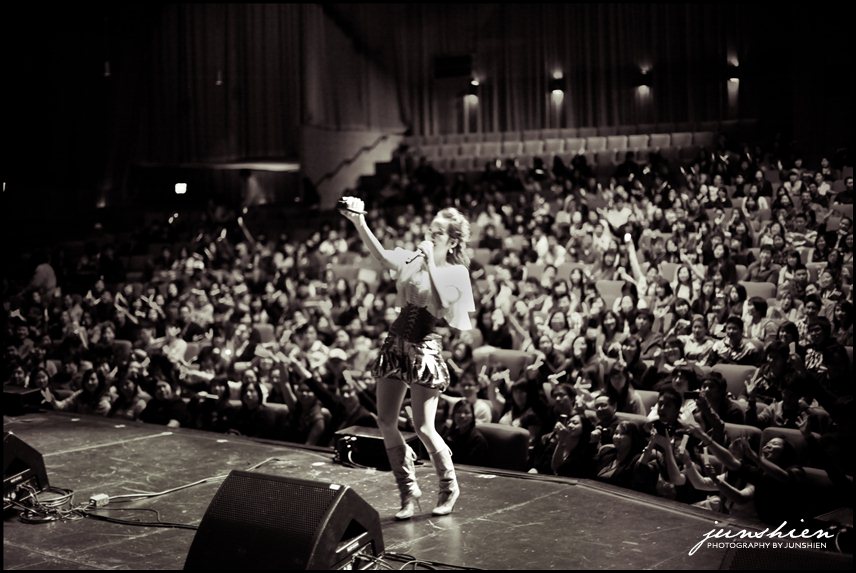 evonne hsu san francisco concert picture san francisco concert photography san francisco concert photographer jj lin concert evonne hsu concert apahm concert