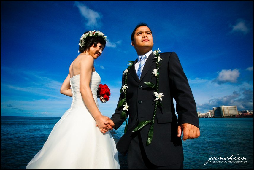 oahu wedding photographer Maile Sky Court wedding honolulu wedding photographer Hawaii Prince Hotel wedding Halekulani Hotel wedding 
