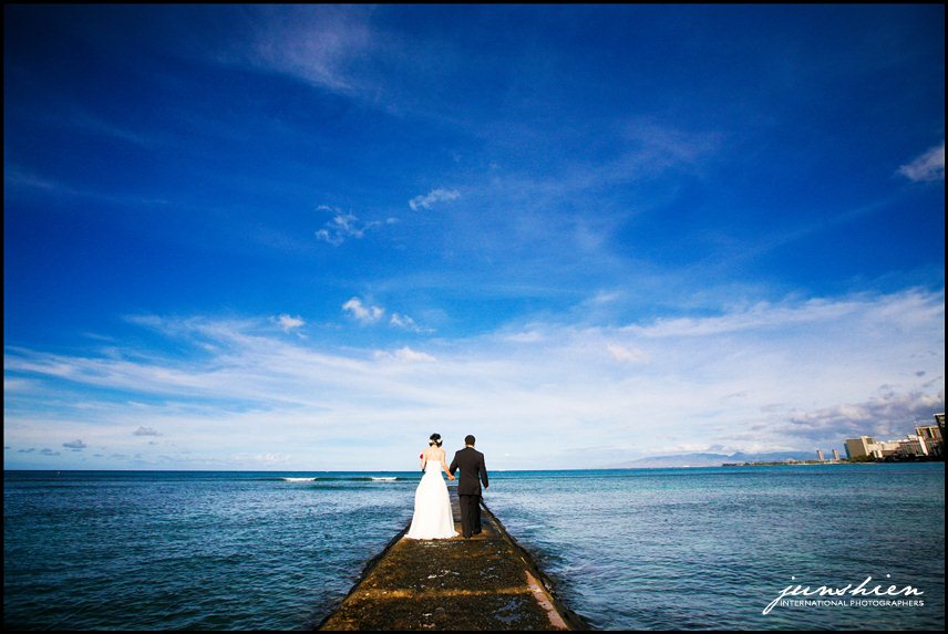 oahu wedding photographer Maile Sky Court wedding honolulu wedding photographer Hawaii Prince Hotel wedding Halekulani Hotel wedding 