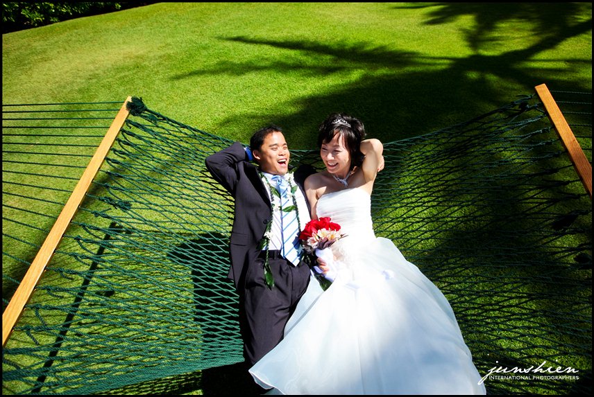 oahu wedding photographer Maile Sky Court wedding honolulu wedding photographer Hawaii Prince Hotel wedding Halekulani Hotel wedding 