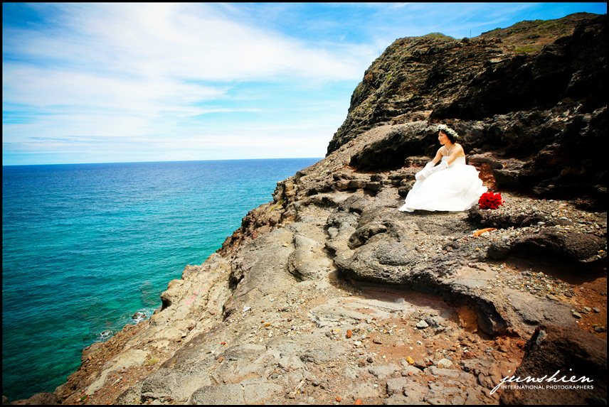 oahu wedding photographer Maile Sky Court wedding honolulu wedding photographer Hawaii Prince Hotel wedding Halekulani Hotel wedding 
